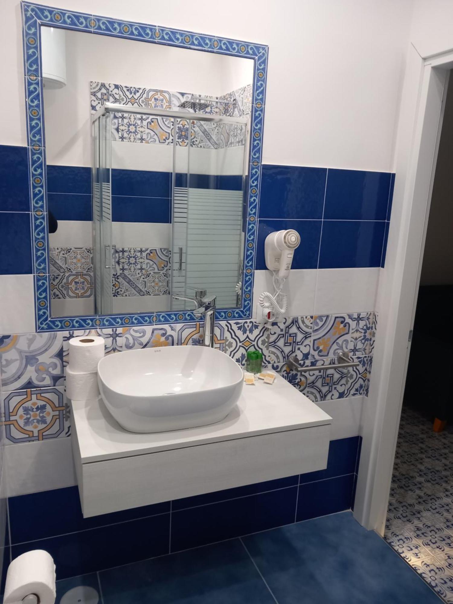 נאפולי La Dolce Vita מראה חיצוני תמונה